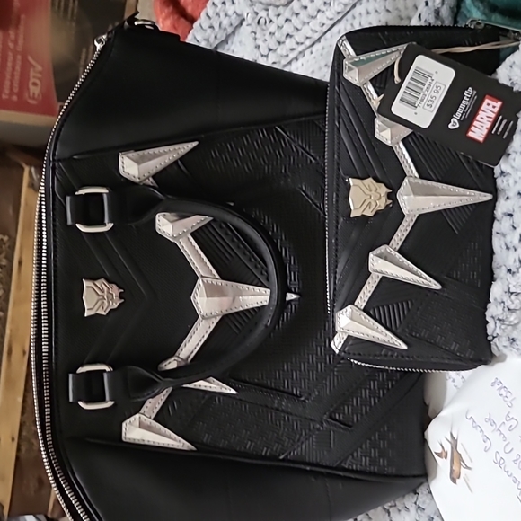 Loungefly black panther wallet and purse new - Picture 5 of 8